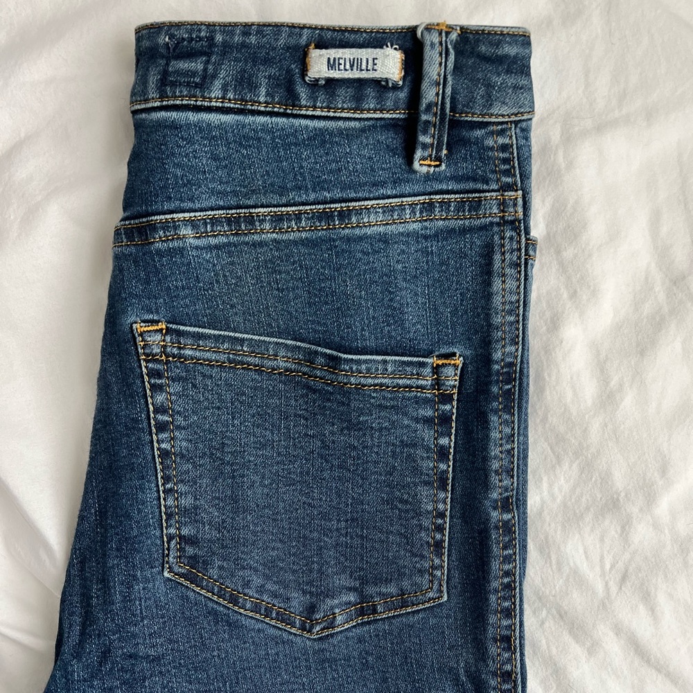 Brandy Melville High Rise Jeans